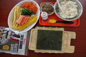 Các nguyên liệu cần thiết làm sushi